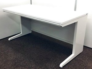 【ワークスペース充実！】オカムラ製｜平机 W1400mmサイズ　ホワイト　※人気商品入荷！【定番デスク】