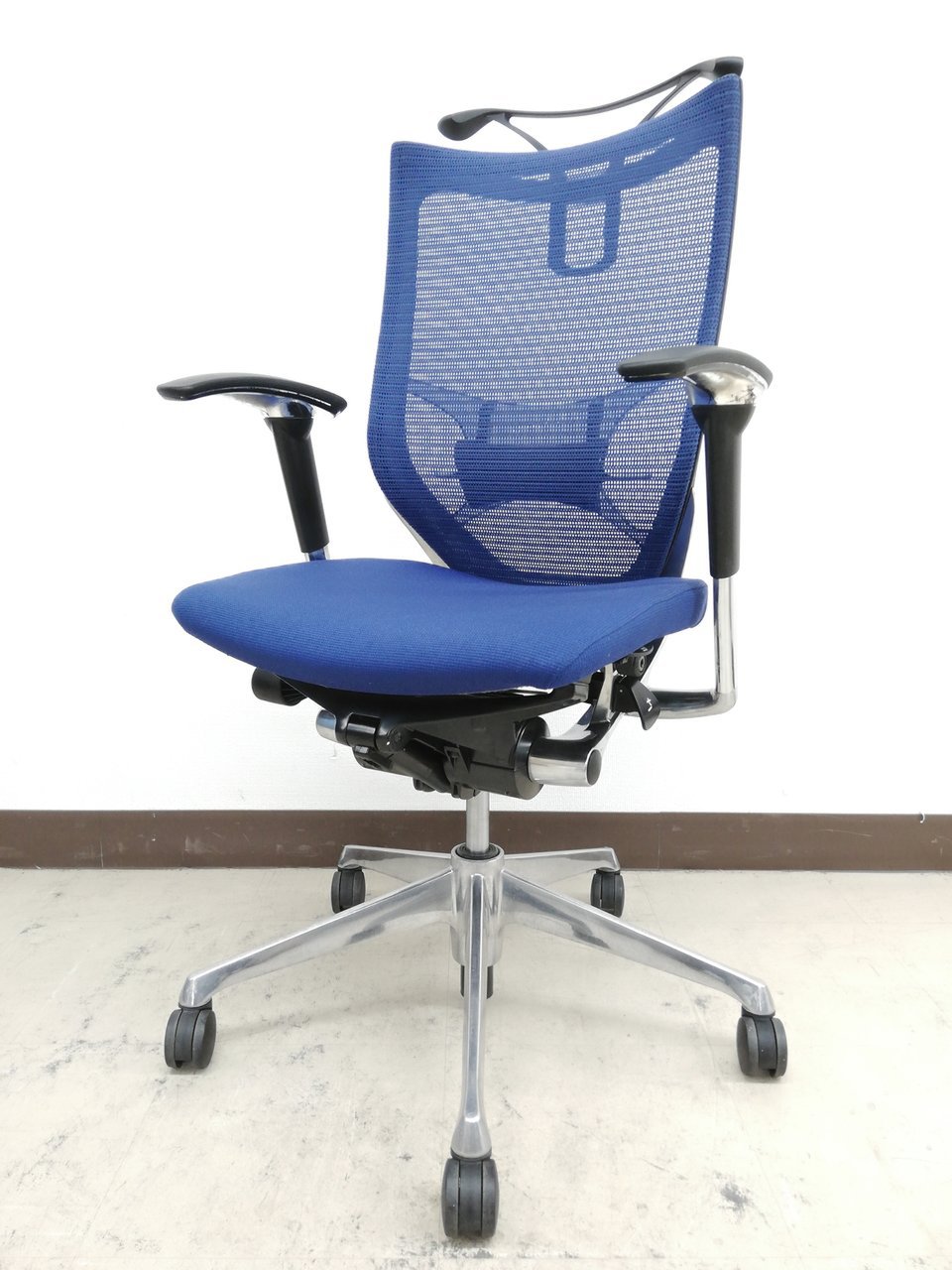 【状態極上Aランク】海最高！オーシャンブルーバロン（Baron）※ランバーサポート＆可動肘＆ハンガー付き◆オカムラ製
                        バロン 
                                    中古
            