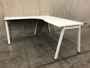 【3台限定入荷】コクヨ製｜サイビ｜大人気のオシャレL字デスク！早いもの勝ちです！【関西在庫数ナンバーワン・尼崎店】