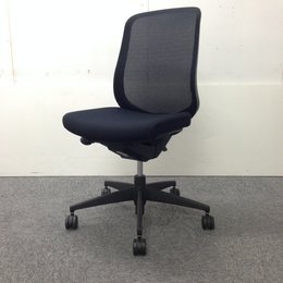 コクヨ製　シロッコシリーズ　ブラックカラー　肘無しローバック！！