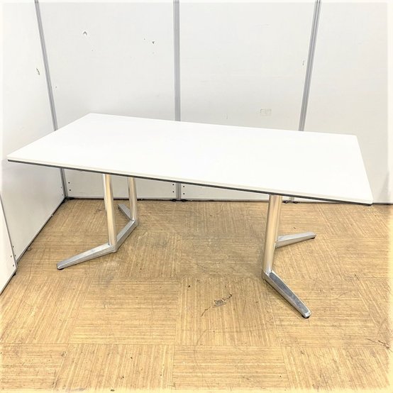 【中古】ラティオⅡ   オカムラ（okamura） ミーティングテーブル（会議机）