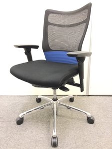 【残り1脚のためお安く！】オカムラ(okamura)製 フィーゴ(figo) メッシュ背面 可動肘付き【肘パッド傷あり】