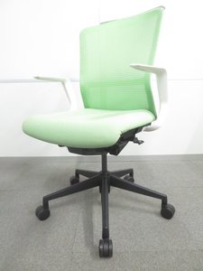 【ワンランク上の座り心地！】■ウチダ　エルフィチェア　ライムグリーン　Ｌ型肘　ハンガー付
