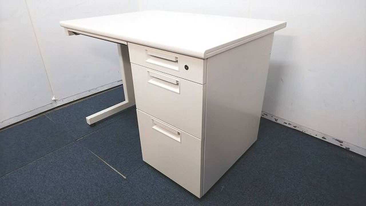 ７台入荷しました！！【ホワイトカラーの人気片袖机の入荷です！！コンパクトサイズの1000ｍｍ幅！！】■プラス■フラットライン
                        フラットライン 
                                    中古
            