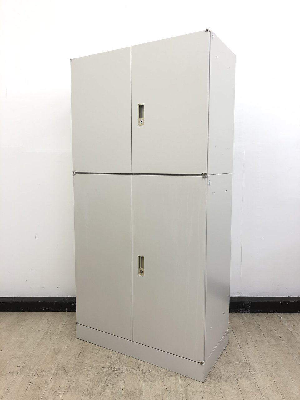 【使い勝手良し！】両開き＋両開きの仲良しコンビ！◆オカムラ製42型◆H1800タイプ
                        42 
                                    中古
            