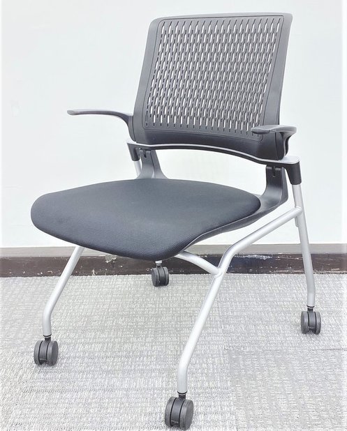 【中古】オルディナ   コクヨ（KOKUYO） ネスティングチェア