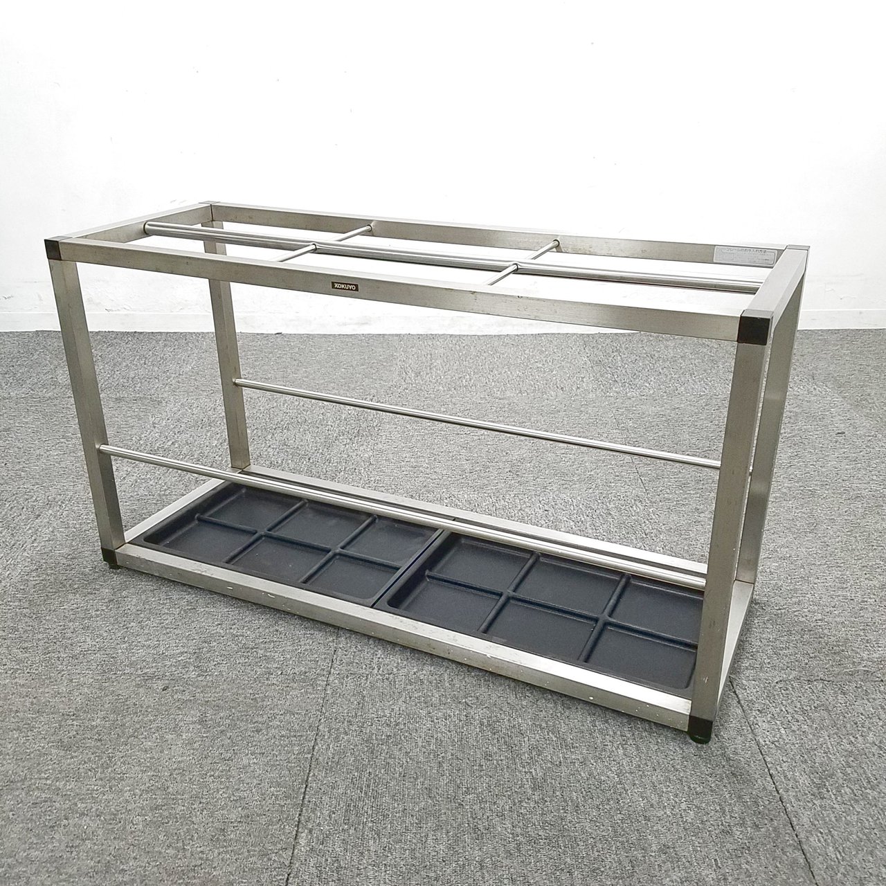 【1台入荷】コクヨ製の傘立て入荷！中古　オフィス　家具　エントランス　収納
                        SS 傘立て 
                                    中古
            