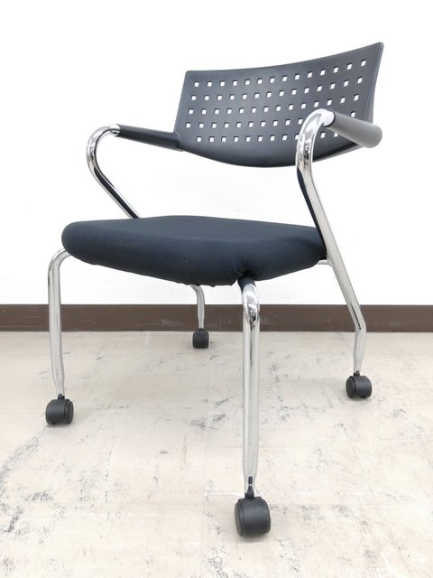 【中古】ビザロール   vitra（ヴィトラ） スタッキングチェア