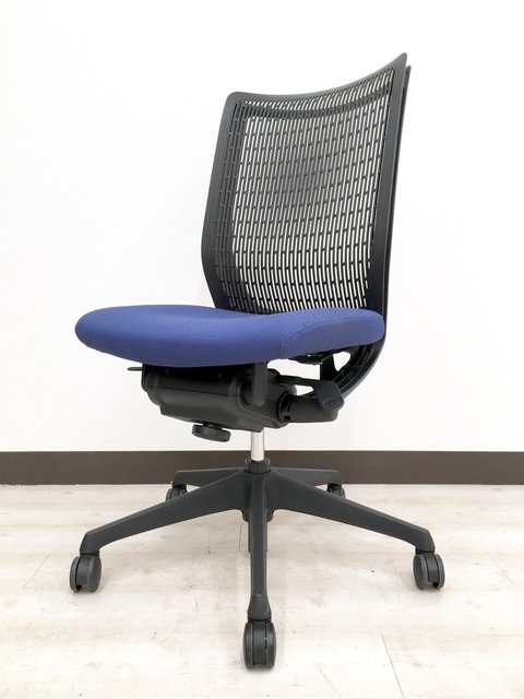 【中古】ヴィスコンテ  CWF4ZA オカムラ（okamura） 肘無ハイバックチェア