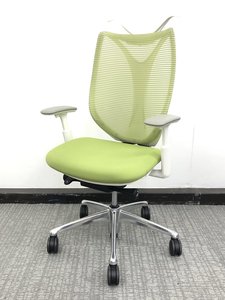 【2015年製ほぼAランク】【優しいカラーのライトグリーン色】【サブリナ】人気チェア【オカムラ製】コートハンガー付