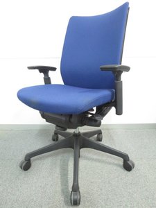 【定番＆人気】オカムラ製　ヴィスコンテ　肘付きチェア【可動肘】