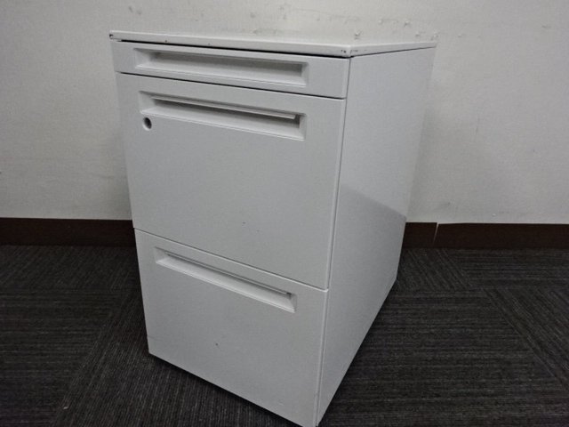 【中古】プロユニット   オカムラ（okamura） ワゴン3段