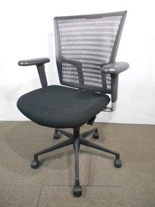 【人気商品】内田洋行製　アクトディアチェア　ブラックカラー　背面メッシュ　座面布製　肘付きハイバック【可動肘】【国内メーカー】