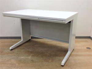 大きすぎず小さすぎず程よい大きさ！デスクトップPCの設置にも対応可能！