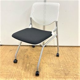 【会議、商談用にオススメ】
【オカムラ(OKAMURA)製】
【コンパクト】