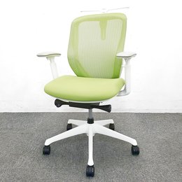 【2脚入荷】オカムラ社シルフィーチェアが入荷！中古　高級チェア　前傾姿勢　テレワーク用　オフィス　メッシュ　腰　リラックス
