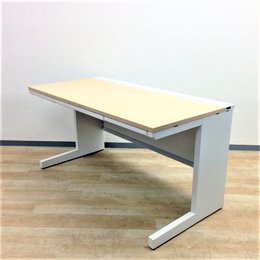 【幅広1400mm直線配線口でケーブル収納が楽々！！内田洋行製・平机・スカエナ【ナチュラル天板】