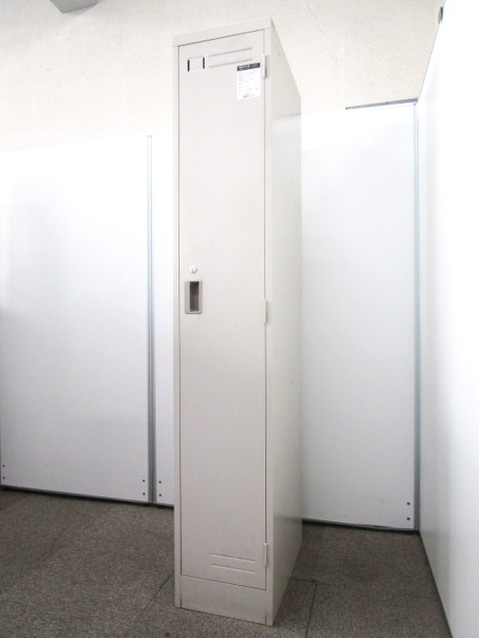 【省スペースなスリムタイプ】コクヨ/LKロッカー　１人用/ナチュラルグレー
                        LK 
                                    中古
            