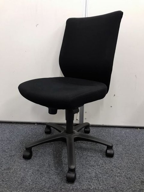 【中古】CXスプレージ  CX36ZR オカムラ（okamura） 肘無ローバックチェア