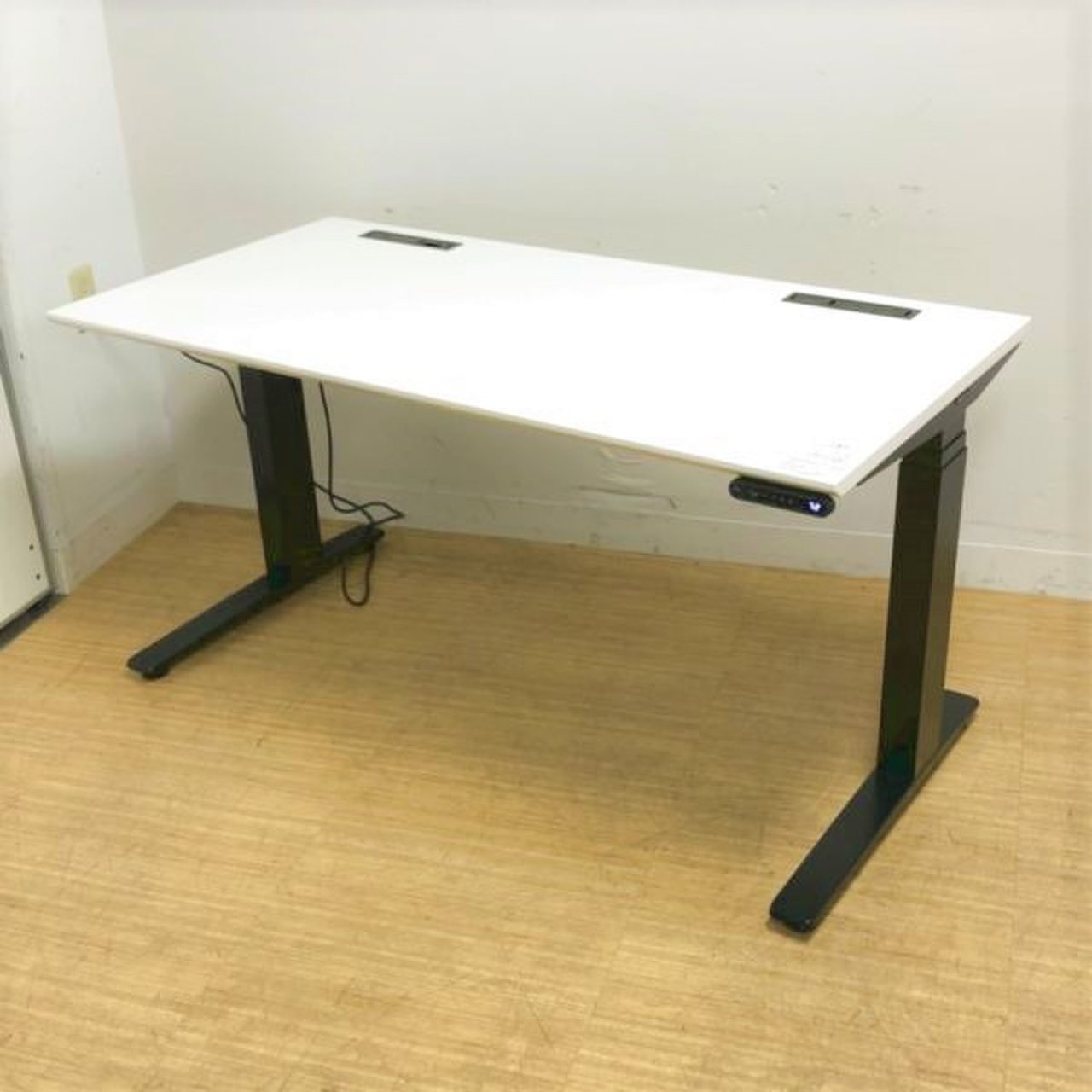 【人気商品】【オカムラ製】【上下昇降デスク】【スイフト】
                        スイフト 
                                    中古
            