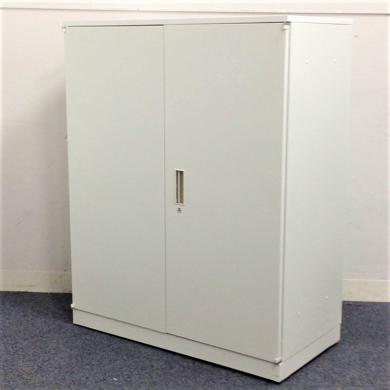 【天板付き】でカウンター代わりにもなる！！【両開き書庫】
                        BEストレージ
                                    中古
            