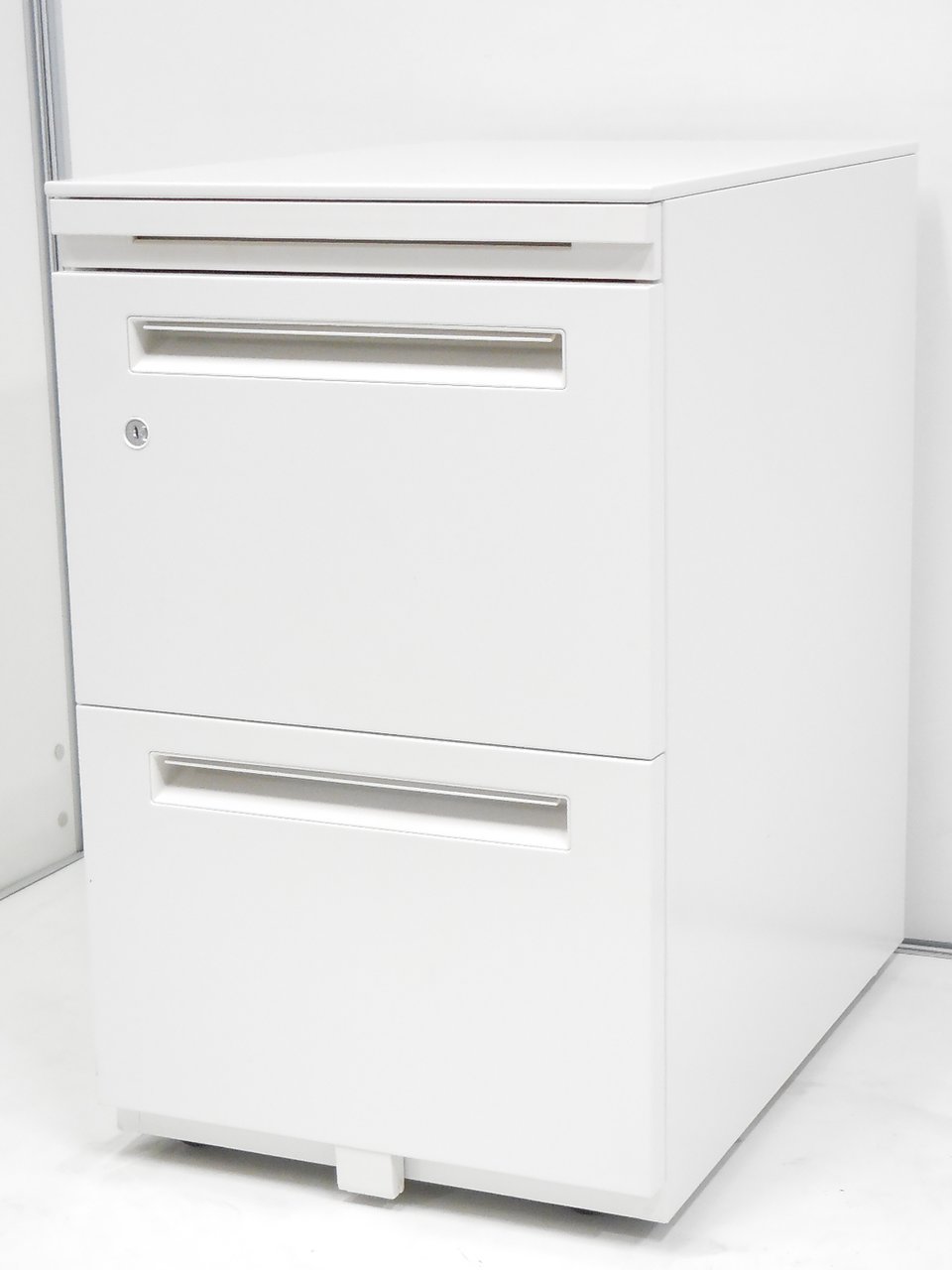 【フリアド用ワゴン！！】3段タイプでA4サイズが2段収納可能です！！
                        STワゴンシリーズ 
                                    中古
            