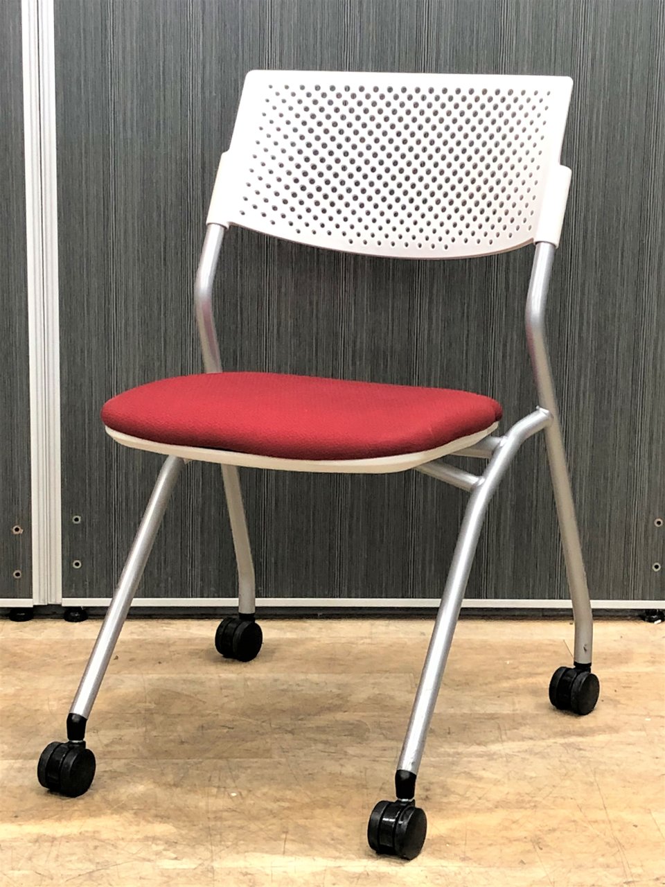 【24脚入荷】明るいカラーのミーティングチェア！ロットでご案内【中古】【オフィス家具】【東京】【大阪】【愛知】【岐阜】【長野】【滋賀】
                        FM-265シリーズ 
                                    中古
            