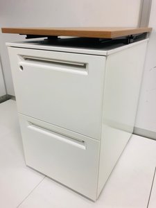 【ぐーーんと高さ調整できる新感覚ワゴン！！】オカムラ製　アドバンス　2段ワゴン【天板の高さ調整可能】