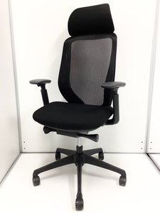 オカムラ製　シルフィー　ブラック　ヘッドレスト　 在宅ワーク　おすすめ　肘付き　ハイバック仕様！！※ヘッドレスは、新品のため取り寄せになります。