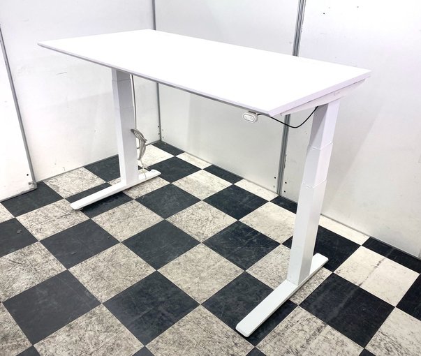 【中古】スイフト   オカムラ（okamura） 平机