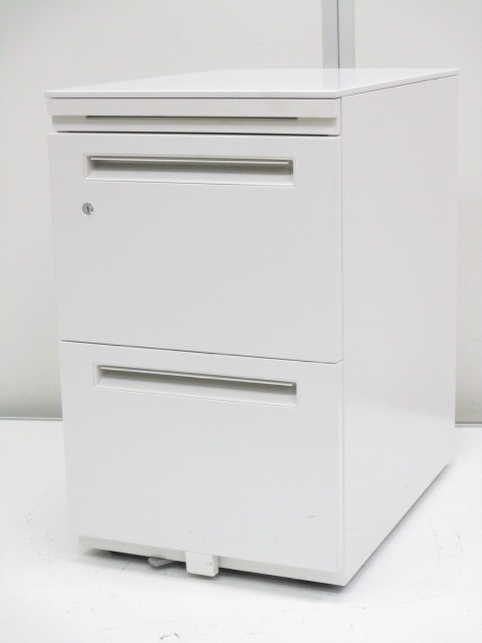 【清潔感溢れるホワイト！】■フリアドにフィットする3段ワゴン！
                        STワゴンシリーズ 
                                    中古
            