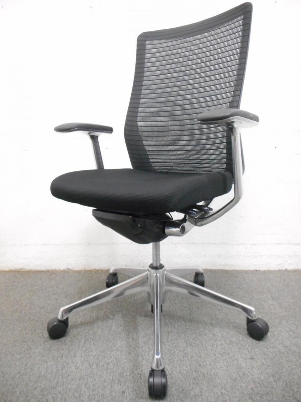 【2脚入荷！】 オカムラ okamura コーラル ブラック ハイバック 肘付き メッシュ 【中古品】【新大阪】【北区】【淀川区】【北摂】【起業】 
                        コーラルメッシュ 
                                    中古
            