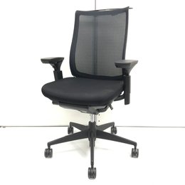 【ロット入荷！！】コクヨ｜ベゼル｜スタイリッシュなシルエットかつ、前傾姿勢装備！！【メッシュ】【高級チェア】【オフィスチェア店】