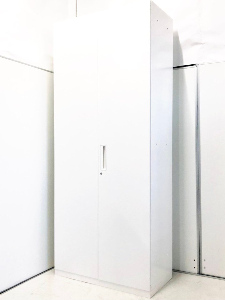 【大量入荷！！】入替や書庫の買い増しに！！今なら数が揃います！
                        エディア 
                                    中古
            