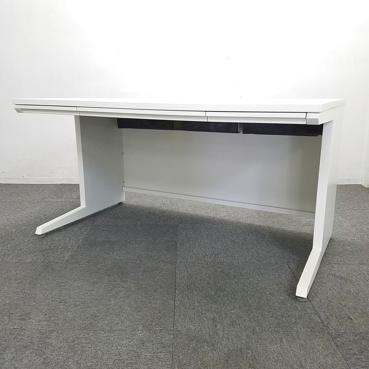 【1台入荷】オカムラ製｜人気のホワイトデスク入荷！中古　オフィスデスク　
事務机　テレワーク　オカムラ
                        アドバンス 
                                    中古
            