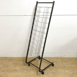 【未使用品】オカムラ　パンフレットスタンド　キャスター付き　A4×12ポケット