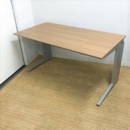 フリースタンディングデスク　オカムラ　プロユニット　W1400 　ネオウッドミディアム天板/シルバー脚