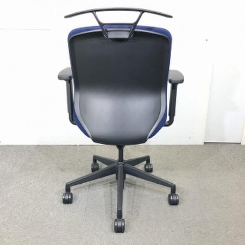 【中古】testestes  オカムラ（okamura） 肘付ハイバックチェア