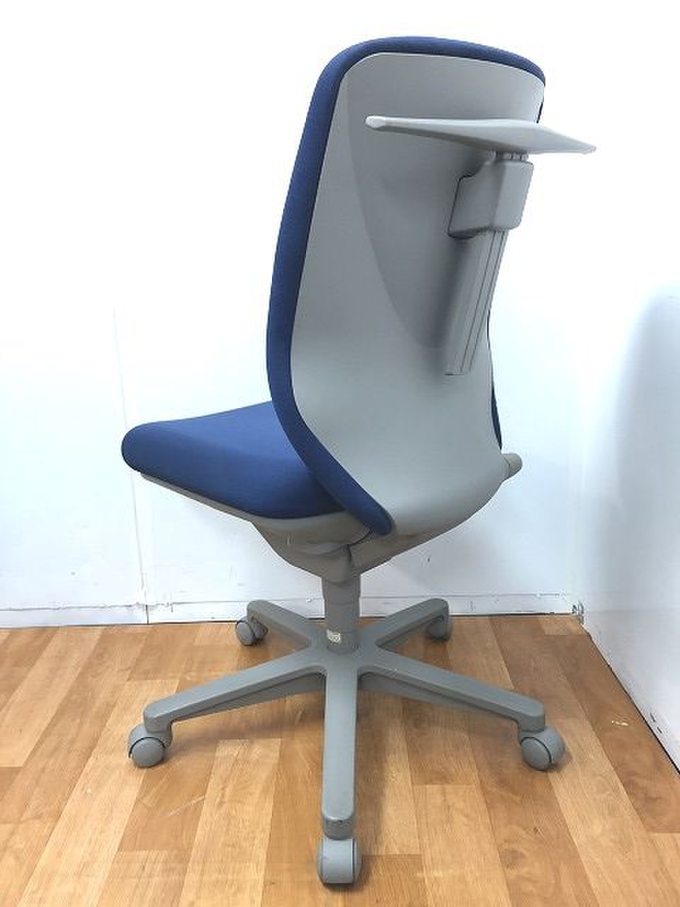 ssssssssssssss
                        タンスのゲンシリーズ
                                    中古
            