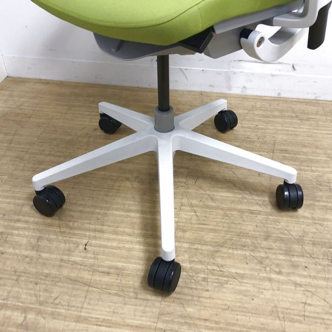 ｒｒｒｒｒｒ
                        CG-E
                                    中古
            