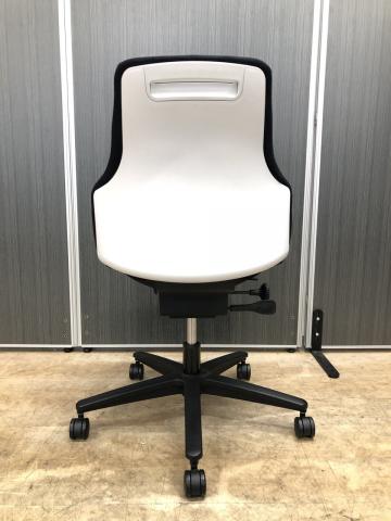 【中古】SX  オカムラ（okamura） 肘無ローバックチェア
