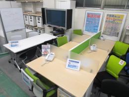 池袋店店内写真2