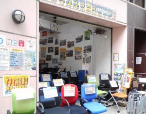 新宿サテライト店頭写真